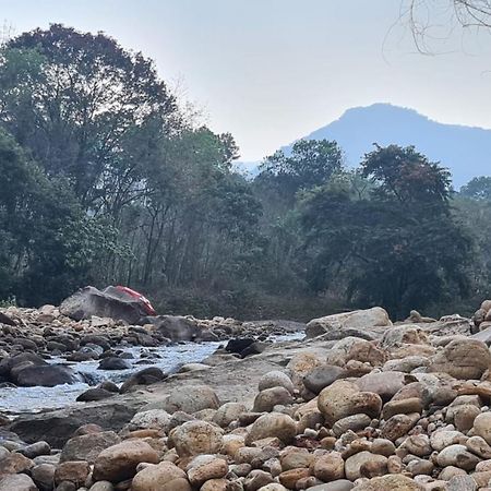 Ponmudi Dale. Homestay Kallar  Exterior photo